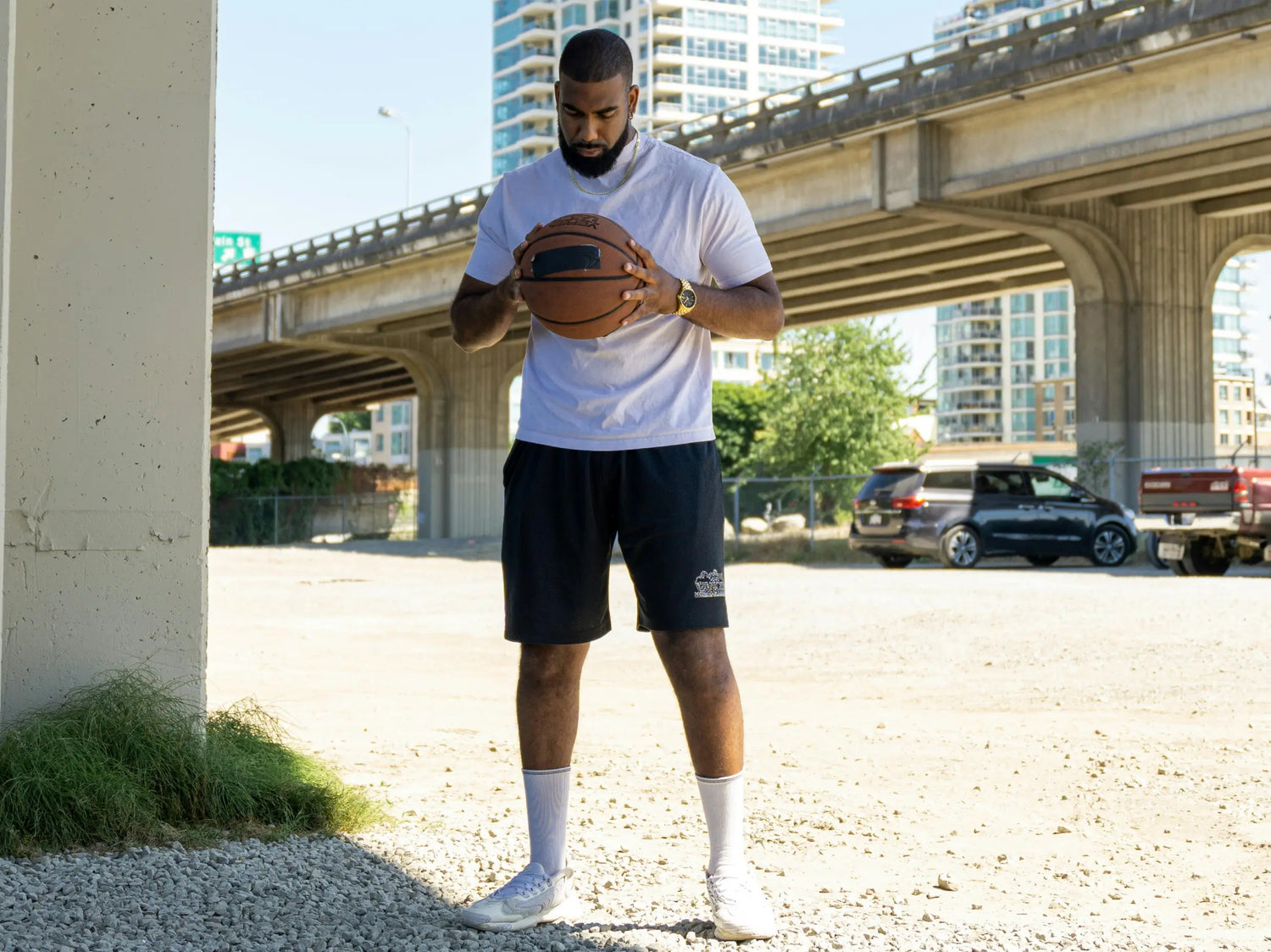Knee Wrap Compression: How to Use It Safely for Pain Relief, Support, and Everyday Movement